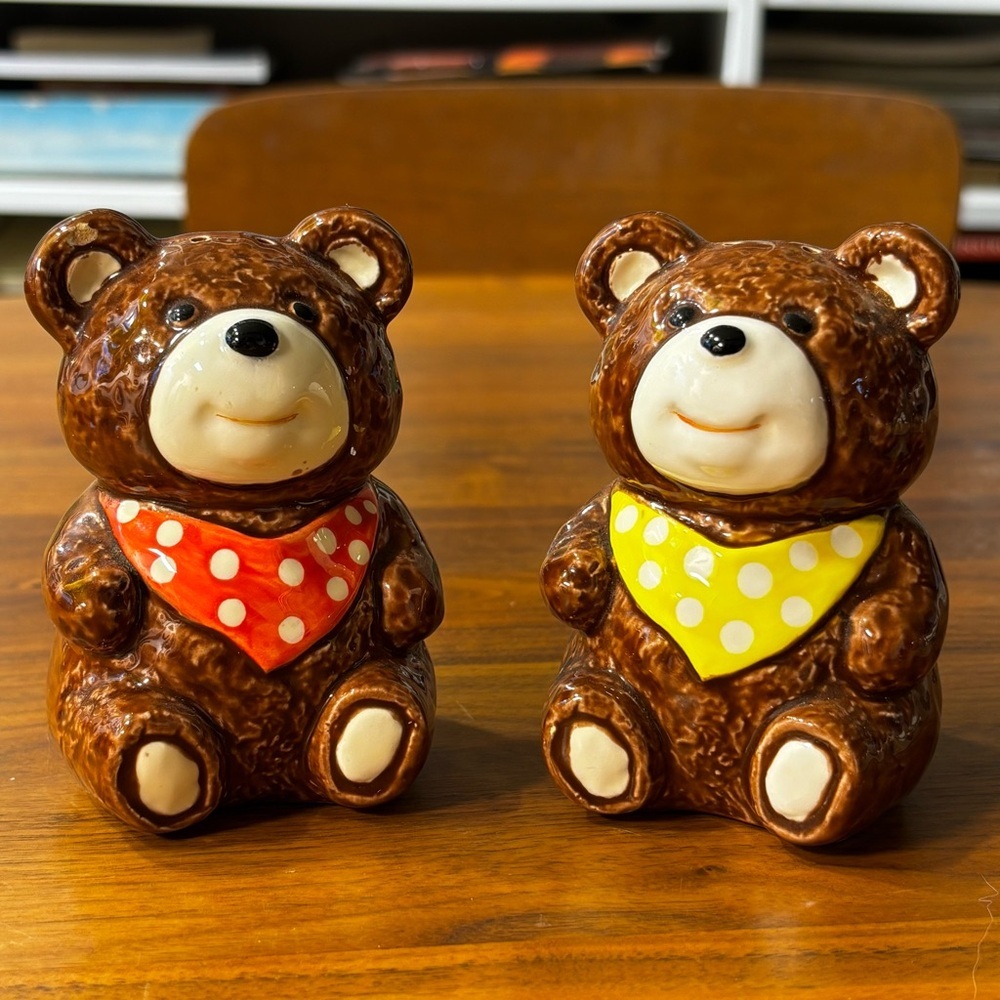 Otagiri 1983 set of 2 ceramic teddy bear salt & pepper shakers
